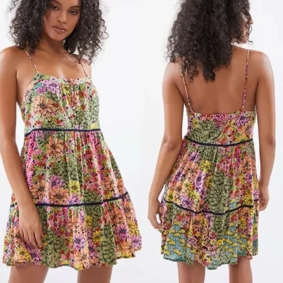 Urban Outfitters Dresses & Skirts - Urban Outfitters Honey Tiered Babydoll Mini Dress | Floral | Size M